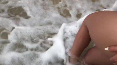 Amateur Fuck On An Island Beach Ends With Cumtaste With Arya Holes - hclips.com
